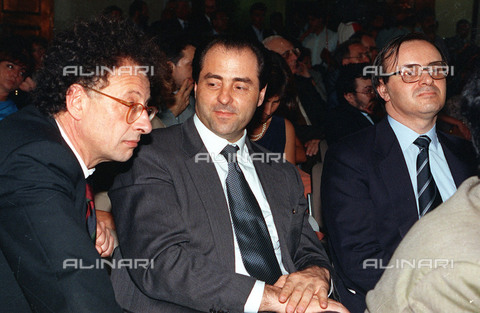 AAE-S-F02C68-C394 - Gherardo Colombo, Antonio Di Pietro and Piercamillo Davigo, three of the magistrates of the Milan poll, photographed at the congress of the National Association of Magistrates - Date of photography: 10/06/1993 - © ANSA / Alinari Archives