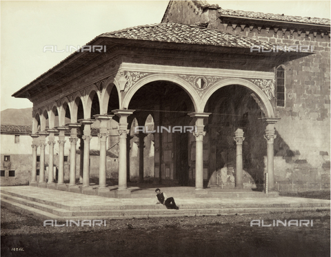 AAM-F-009758-0000 - Il portico della Chiesa di Santa Maria delle Grazie ad Arezzo - Data dello scatto: 1880 - Archivi Alinari, Firenze