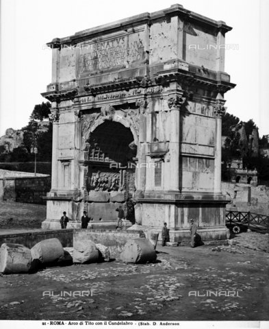 ADA-F-000021-0000 - L'Arco di Tito con il rilievo raffigurante il candelabro di Gerusalemme nel Foro Romano - Data dello scatto: ante 1899 - Archivi Alinari, Firenze