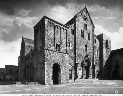 ADA-F-030701-0000 - Basilica di S. Nicola, Bari - Data dello scatto: 1931 - Archivi Alinari, Firenze