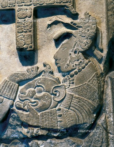 AIS-F-SUR632-0000 - A woman holds a jaguar mask or head to the priest during a religious ceremony, detail of the architrave of Yaxchilà¡n, stone relief, Mayan art, Museo Nacional de Antropologà­a, Mexico City - Iberfoto/Alinari Archives