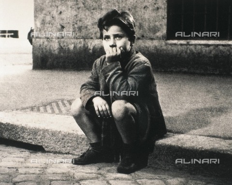 AIS-F-USG301-0000 - Enzo Staiola in a scene from the movie "Ladri di biciclette", directed by Vittorio De Sica, Italy - Date of photography: 1948 - Iberfoto/Alinari Archives