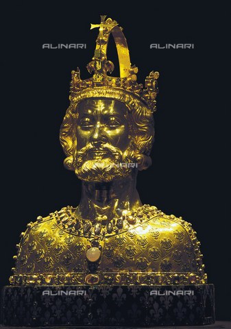 AIS-F-VEZ955-0000 - Relief bust of Charlemagne, gold, precious stones and enamel, Carolingian art of the 13th century, Cathedral of Aachen - Iberfoto/Alinari Archives