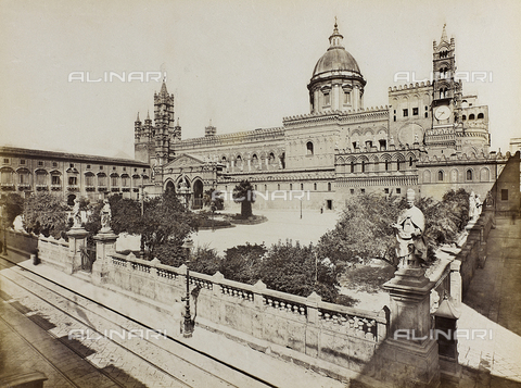 AVQ-A-000013-0043 - Veduta della Cattedrale di Palermo - Data dello scatto: 1860-1870 - Archivi Alinari, Firenze