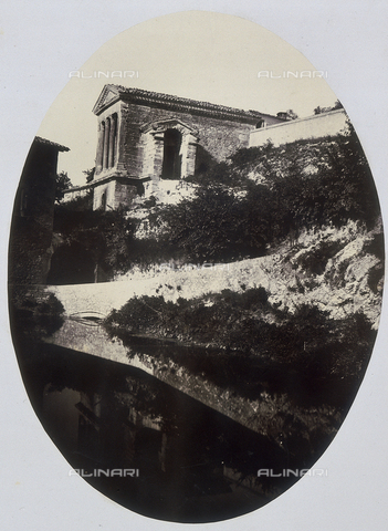 AVQ-A-000073-0032 - Dintorni di Spoleto: Tempio di Clitumno - Data dello scatto: 1862 - Archivi Alinari, Firenze