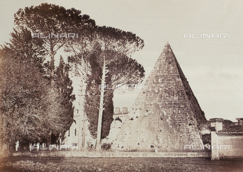 AVQ-A-000089-0024 - Photographic pictures of Rome: veduta della Piramide di Caio Cestio - Data dello scatto: 1862 - Archivi Alinari, Firenze