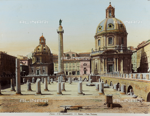 AVQ-A-000111-0019 - "Italie - Rome - Mars 1904"; veduta del Foro Traiano a Roma con la Colonna Traiana e, sullo sfondo, le Chiese del Santissimo Nome di Maria e di Santa Maria di Loreto - Data dello scatto: 1880-1890 - Archivi Alinari, Firenze