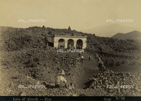 AVQ-A-000330-0013 - Lava all'Alterelli, Etna, Catania - Data dello scatto: 1890 ca. - Archivi Alinari, Firenze