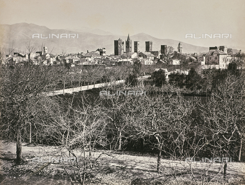 AVQ-A-000439-0011 - Album "La Corniche - Italie 1871-1876": veduta di Albenga - Data dello scatto: 1871-1876 - Archivi Alinari, Firenze
