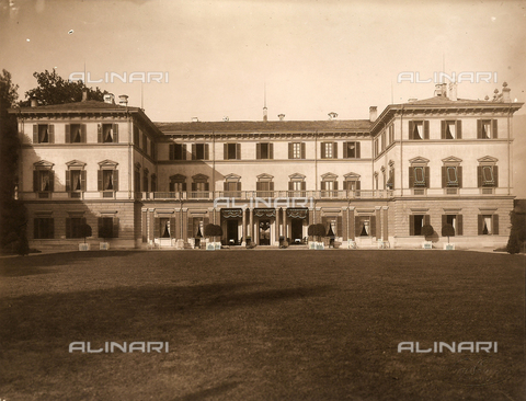 AVQ-A-000443-0005 - Retro di Villa Zina, ex Villa Giulia a Bellagio, sul Lago di Como. La villa, in stile neoclassico, fu costruita dal conte Pietro Venini - Data dello scatto: 1915 ca. - Archivi Alinari, Firenze