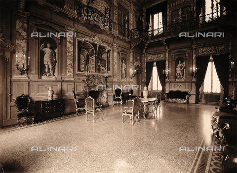 AVQ-A-000443-0011 - Salone affrescato di Villa Zina, ex Villa Giulia a Bellagio, sul Lago di Como - Data dello scatto: 1915 ca. - Archivi Alinari, Firenze