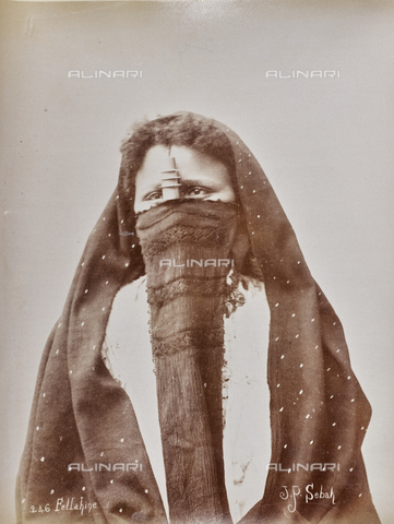 AVQ-A-000523-0024 - Portrait of fellah woman in traditional costume - Date of photography: 1880 - 1890 - Alinari Archives, Florence