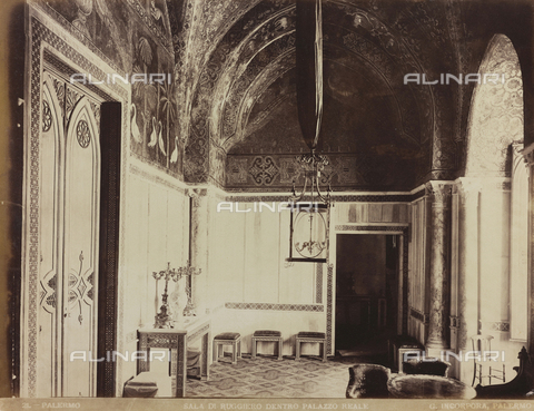 AVQ-A-000570-0009 - Stanza di Ruggero II, Palazzo dei Normanni, Palermo - Data dello scatto: 1880-1890 - Archivi Alinari, Firenze