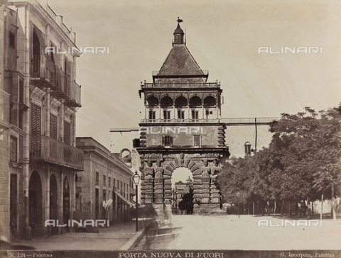 AVQ-A-000570-0012 - Veduta della Porta Nuova di Palermo - Data dello scatto: 1880-1890 - Archivi Alinari, Firenze