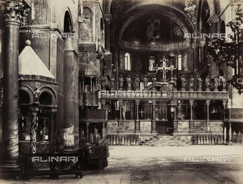 AVQ-A-001246-0003 - Interno della Basilica di San Marco a Venezia - Data dello scatto: 1865-1875 - Archivi Alinari, Firenze