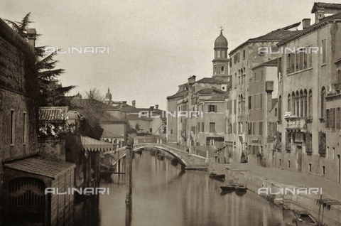 AVQ-A-001272-0038 - Veduta del Rio dei Santi Gervasio e Protasio, Venezia - Data dello scatto: 1890-1895 - Archivi Alinari, Firenze