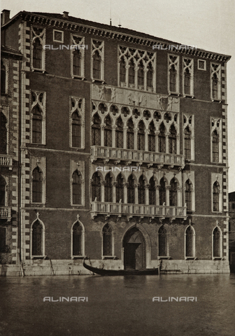AVQ-A-001272-0066 - Facciata di Ca' Foscari, sul Canal Grande a Venezia - Data dello scatto: 1890-1895 - Archivi Alinari, Firenze