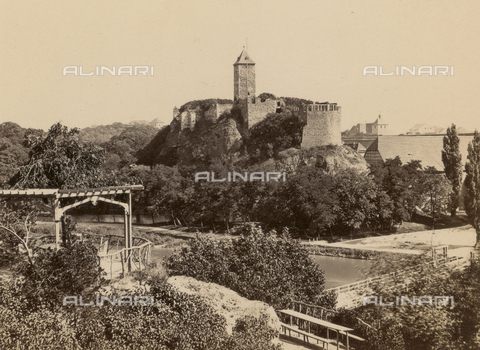 AVQ-A-001501-0064 - "Reisebilder (Foto di viaggio) - Richard Schmidt ": rovine del castello Giebichenstein - Data dello scatto: 1884 - Archivi Alinari, Firenze