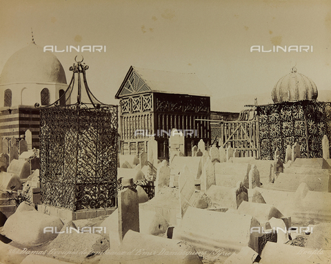 AVQ-A-001581-0010 - Album " Damas et Baalbek ": Tombs of emirs Syrians in Damascus - Date of photography: 1880 ca. - Alinari Archives, Florence