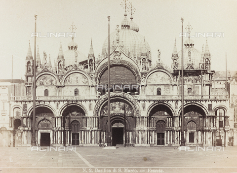 AVQ-A-002026-0002 - Facciata della Basilica di San Marco a Venezia - Data dello scatto: 1870-1880 - Archivi Alinari, Firenze