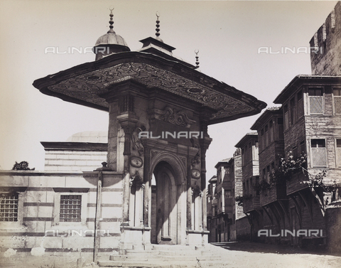 AVQ-A-002783-0021 - Una delle porte di accesso alla Moschea di Santa Sofia a Istanbul (Costantinopoli) - Data dello scatto: 1870 ca. - Archivi Alinari, Firenze