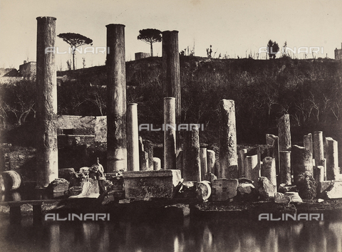 AVQ-A-002966-0026 - Macellum o Tempio di Serapide, Pozzuoli - Data dello scatto: 1854-1863 - Archivi Alinari, Firenze