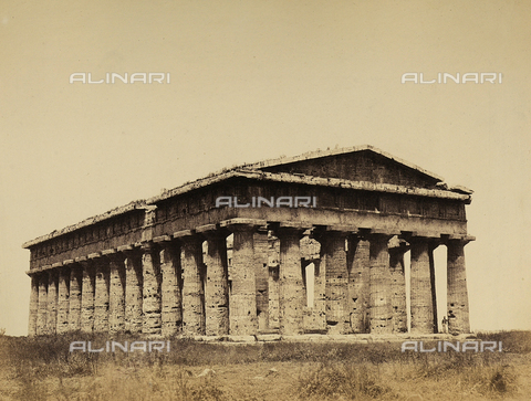 AVQ-A-002966-0117 - Il tempio di Nettuno a Paestum ripreso da sud est - Data dello scatto: 1859 - Archivi Alinari, Firenze
