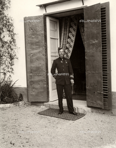 AVQ-A-003698-0036 - Portrait of a man in uniform at the farm "Lo Zucco" in Sicily, property of Roberto Luigi Filippo d'Orleans - Date of photography: 1900 - Alinari Archives, Florence