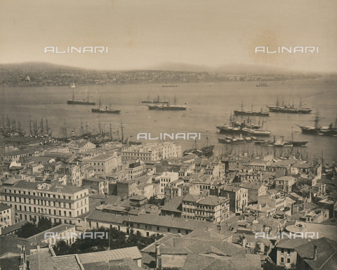 AVQ-A-003848-0041 - "Souvenirs d'Orient": panorama della città di Costantinopoli con la zona portuale - Data dello scatto: 1871 - Archivi Alinari, Firenze