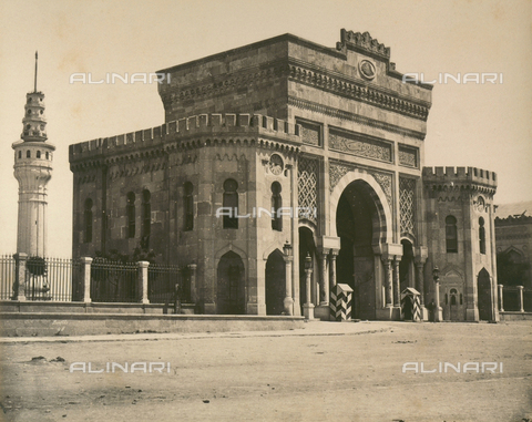 AVQ-A-003848-0048 - "Souvenirs d'Orient": la Grande Porta di Seraskierat a Istanbul - Data dello scatto: 1871 - Archivi Alinari, Firenze