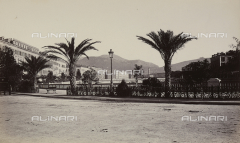 AVQ-A-003921-0015 - Lungomare a Nizza - Data dello scatto: 1875 ca. - Archivi Alinari, Firenze