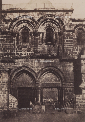 AVQ-A-004115-0029 - La facciata del Santo Sepolcro a Gerusalemme - Data dello scatto: 1856 - Archivi Alinari, Firenze
