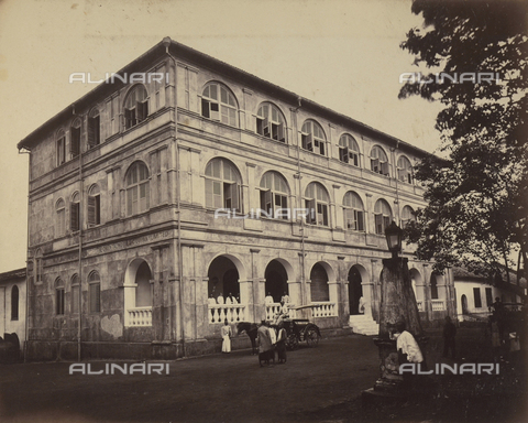 AVQ-A-004121-0056 - Un albergo dello Sri Lanka - Data dello scatto: 1863-1870 ca. - Archivi Alinari, Firenze