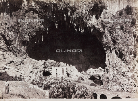 AVQ-A-004278-0048 - Veduta di Amalfi - Data dello scatto: 1885 ca. - Archivi Alinari, Firenze