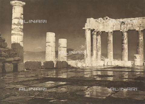 BAF-A-004894-106B - "En Grèce par monts et par vaux": il Partenone dopo un temporale - Data dello scatto: 1903-1910 - Archivi Alinari, Firenze