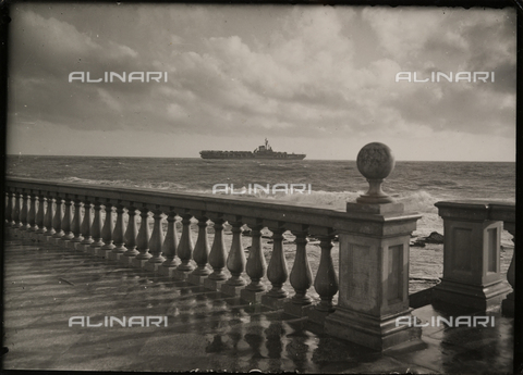 BBA-F-001981-0000 - Terrazza Mascagni with ship in distance, Livorno - Date of photography: post 1940- ante 1943 - Alinari Archives, Florence