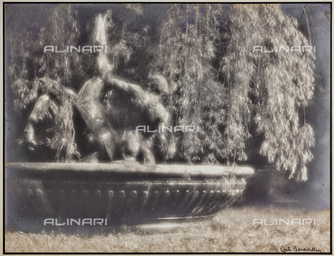 BCA-F-000206-0000 - La fontana - Data dello scatto: 1920-1930 - Archivi Alinari, Firenze