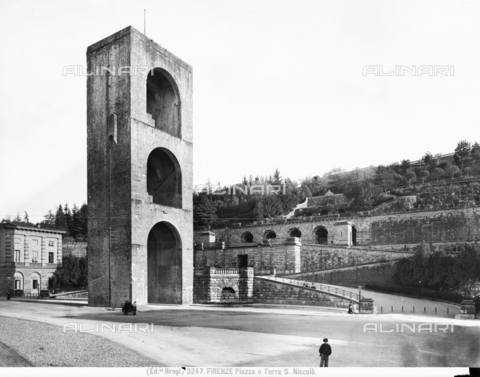 BGA-F-003247-0000 - Porta di San Niccolò e le Rampe progettate da Giuseppe Poggi - Data dello scatto: 1920-1930 ca. - Archivi Alinari, Firenze