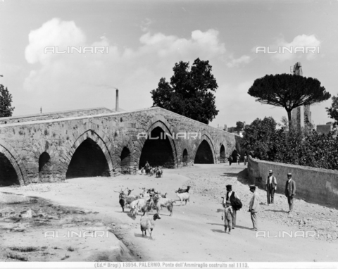 BGA-F-013954-0000 - Il Ponte dell'Ammiraglio a Palermo - Data dello scatto: 1915-1920 ca. - Archivi Alinari, Firenze