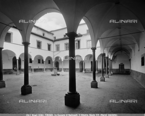 BGA-F-021304-0000 - Chiostro grande del Convento della Chiesa di Ognissanti, Firenze - Data dello scatto: 1920-1930 ca. - Archivi Alinari, Firenze