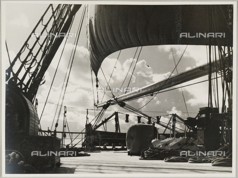 BMD-A-000001-0040 - From the album "Regia Nave Scuola «Amerigo Vespucci»": detail of the sail - Date of photography: 1938 ca. - Alinari Archives, Florence