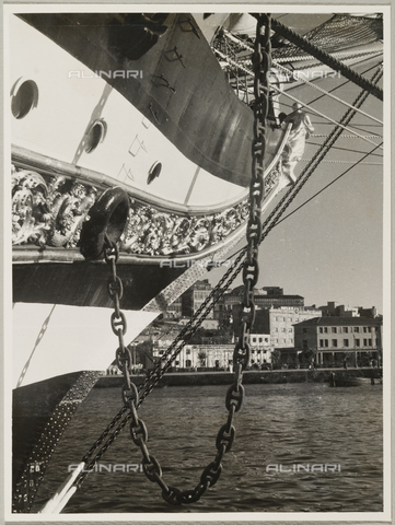 BMD-A-000001-0047 - From the album "Regia Nave Scuola «Amerigo Vespucci»": detail of the prow - Date of photography: 1938 ca. - Alinari Archives, Florence