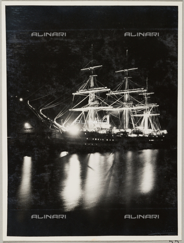 BMD-A-000001-0055 - From the album 'Regia Nave Scuola "Amerigo Vespucci"': night view of the ship - Date of photography: 1938 ca. - Alinari Archives, Florence