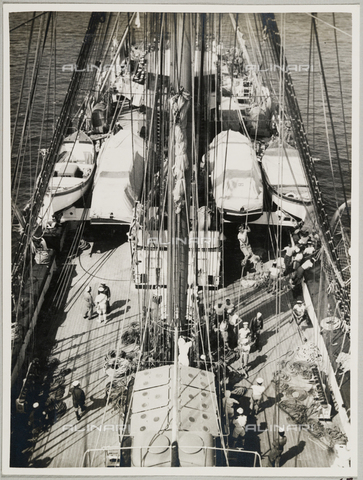 BMD-A-000001-0065 - From the album "Regia Nave Scuola «Amerigo Vespucci»": sailors on board - Date of photography: 1938 ca. - Alinari Archives, Florence