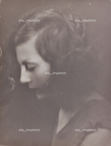 BMD-F-001619-0000 - Female portrait - Date of photography: 1930-1940 - Alinari Archives, Florence