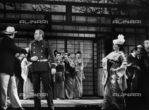 BPK-S-AA1001-7275 - La prima rappresentazione dell'opera lirica "Madama Butterfly" di Giacomo Puccini al Komische Oper di Berlino - Willi Saeger / BPK/Archivi Alinari