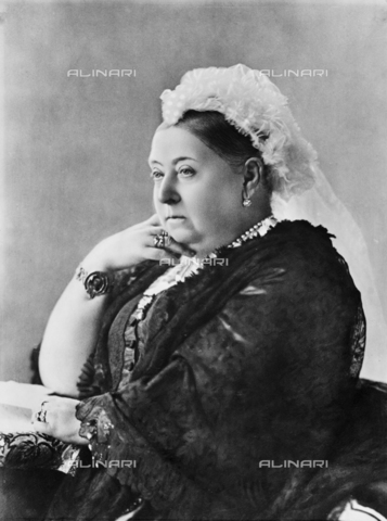 BRA-F-000440-0000 - Ritratto di Sua Maestà la Regina Vittoria di Hannover - Data dello scatto: 1894 ca. - Archivi Alinari, Firenze