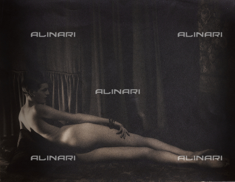 CMA-F-000318-0000 - Male nude - Date of photography: 1935 ca. - Alinari Archives, Florence