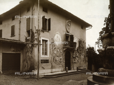 CMA-F-001018-0000 - Elegant townhouse in Milan - Date of photography: 1935 ca. - Alinari Archives, Florence