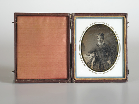 DVQ-F-000832-0000 - Ritratto di donna di colore - Data dello scatto: 1855 ca. - Archivi Alinari, Firenze